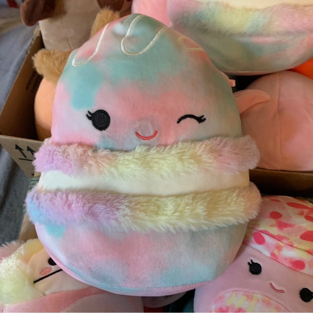 Lizma The Pastel Rainbow Fluffy Macaroon - Picture 8 of 8
